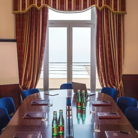 Savoy Hotel 4*