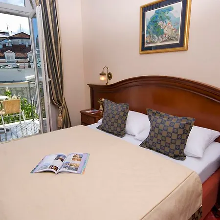 Hotel Savoy