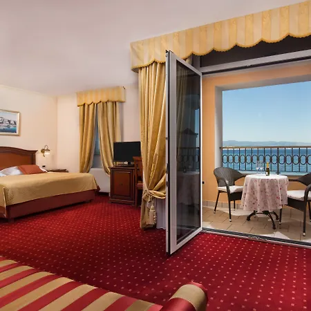 Savoy Hotel 4*